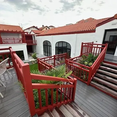 Hotel apartamentowy Kemaris