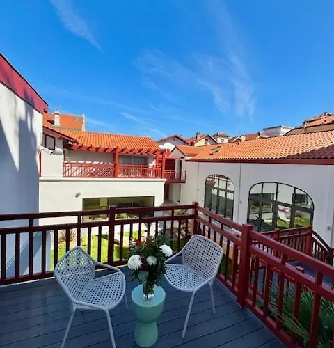 Kemaris Apartmanhotel