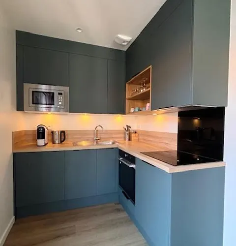 Kemaris Aparthotel 3*