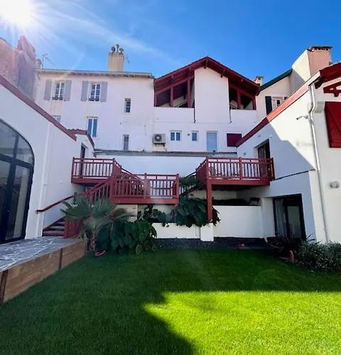 Apartmanhotel Kemaris 3*