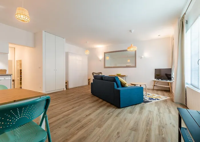 Kemaris Aparthotel 3*